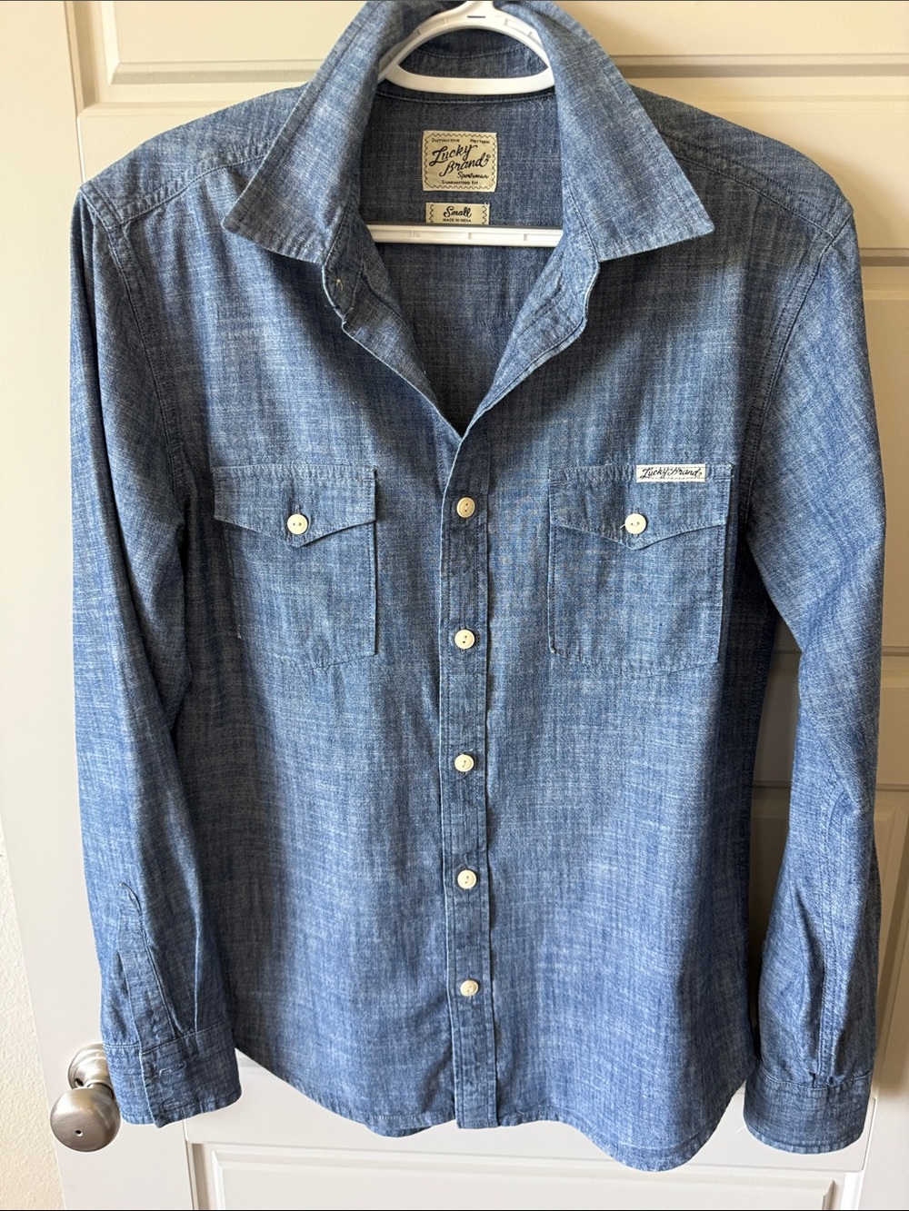 Lucky Brand Men's Light Blue Chambray Button-Up Shirt